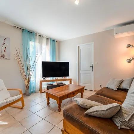 Villa Hébergement de vacances Méjannes-le-Clap